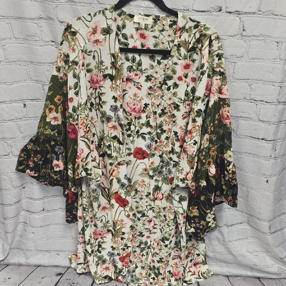 Umgee Sz M/L Kimono with Navy, Pink, Cream, and Green Floral Accents - Picture 1 of 12